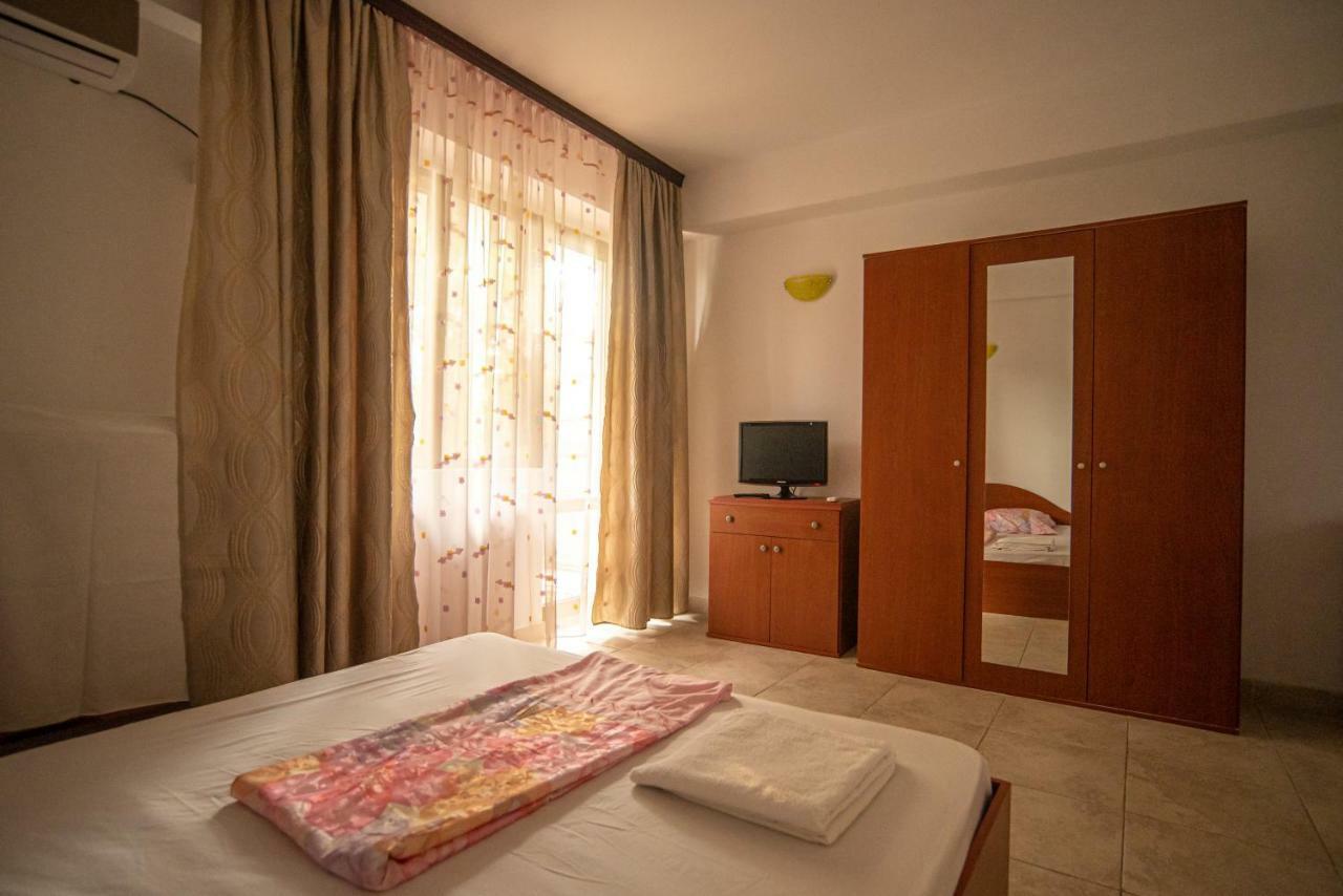 La Papu și Maia Hotel Eforie Sud  Exterior foto